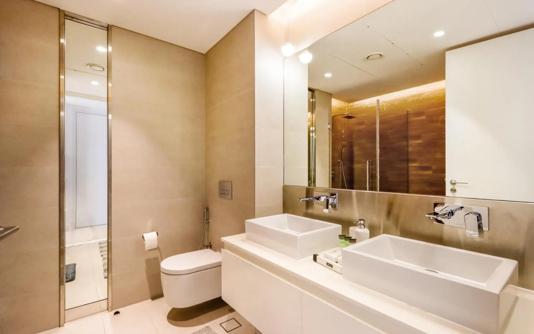 Livbnb - Upgraded 2Br, Near Shopping & Dining Hubs Dubai 0*,