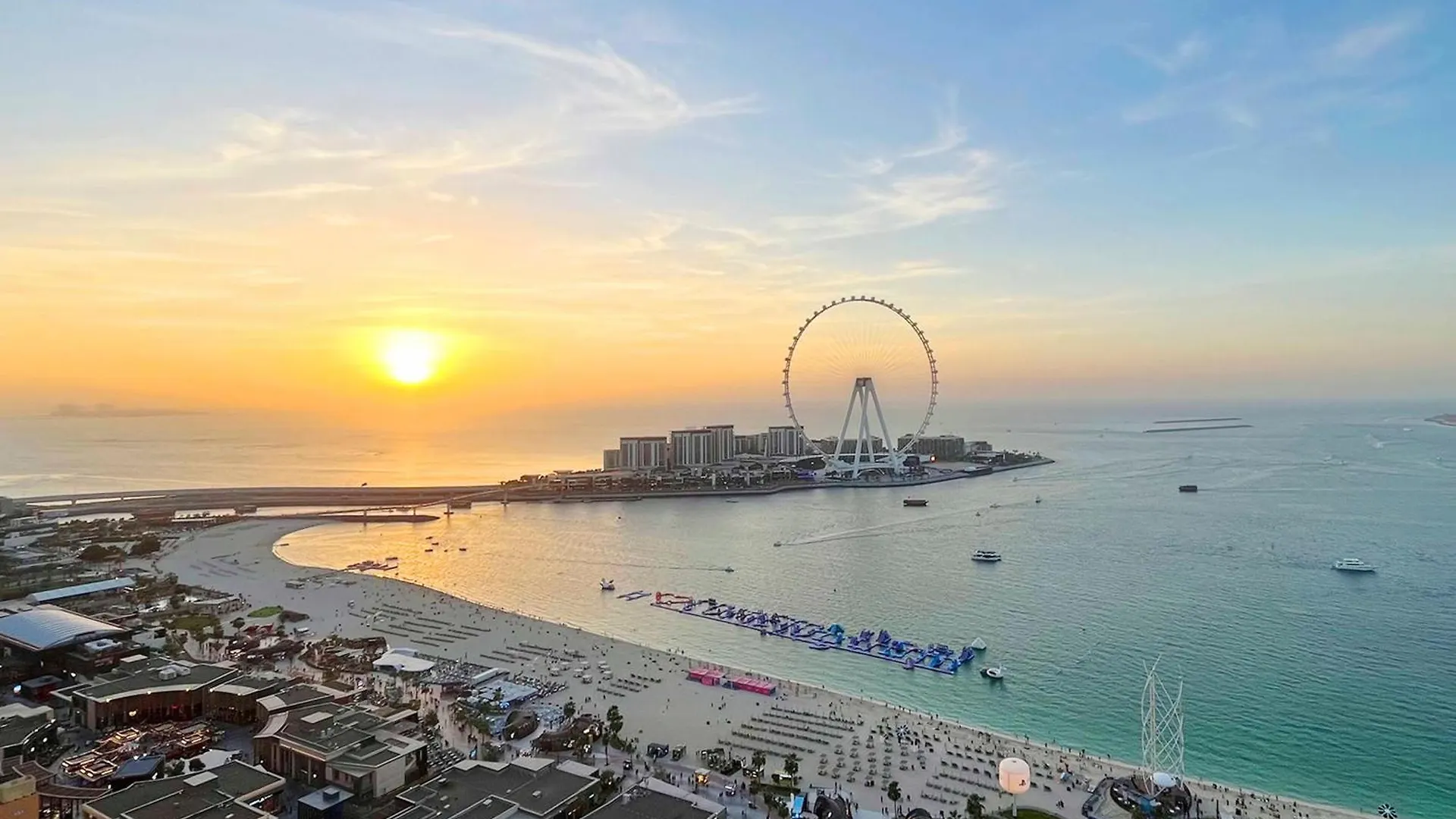 Apartment Livbnb - Upgraded 2Br, Near Shopping & Dining Hubs Dubai